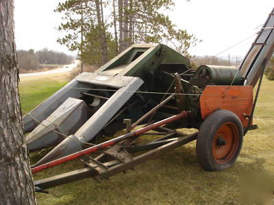 New idea 327 two row corn picker