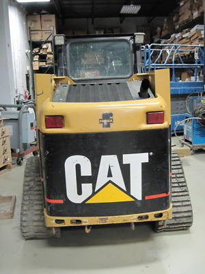 04 cat caterpillar skid steer 247B ****** low 735 hours