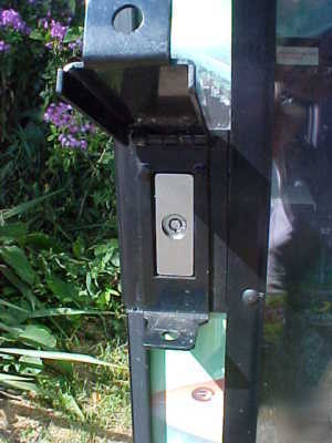 Liberty 24 hour bait shop: live bait & tackle vending