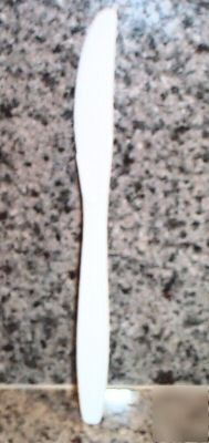 Plastic knives,hvy-medium weight white 1000/ct
