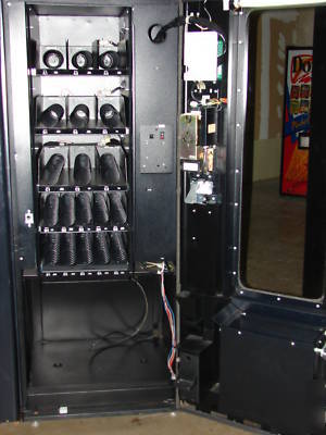 Soda / snack combo drink vending machine (48'' wide )