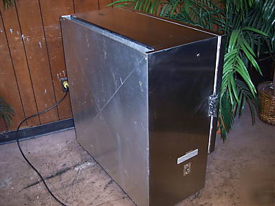 3-hd. refrigerated milk dispenser, 115V