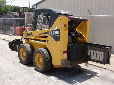  4640 turbo gehl skid steer with skid steer mount