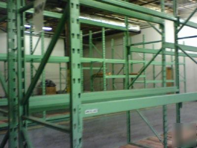 Teardrop pallet racks, 36