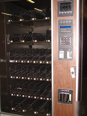 Rowe 5900 jr snack machine working 32 select 30-day w.