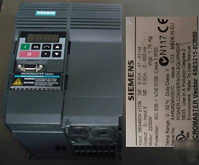 Siemens 6SE3215-8DB50 2.2KW 3HP mm vector 6SE32158DB50
