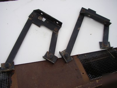 John deere 210, 212, 214, 216 hood hinges pivot