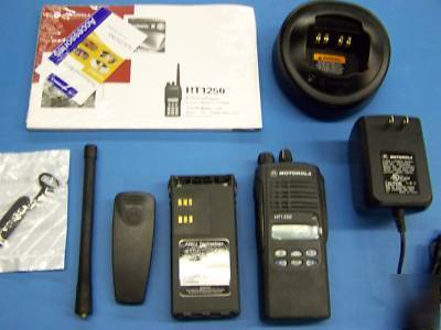 New motorola radio HT1250 vhf 136-174 ht 1250 case