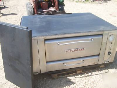 Blodgett 1000 natural gas pizza oven withslate andsteel