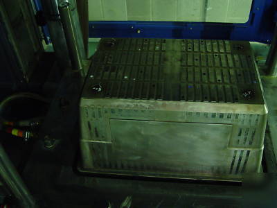 Grocery basket mold for sale for plastic injection 