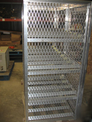 Just rite 23005 horizontal propane cylinder locker