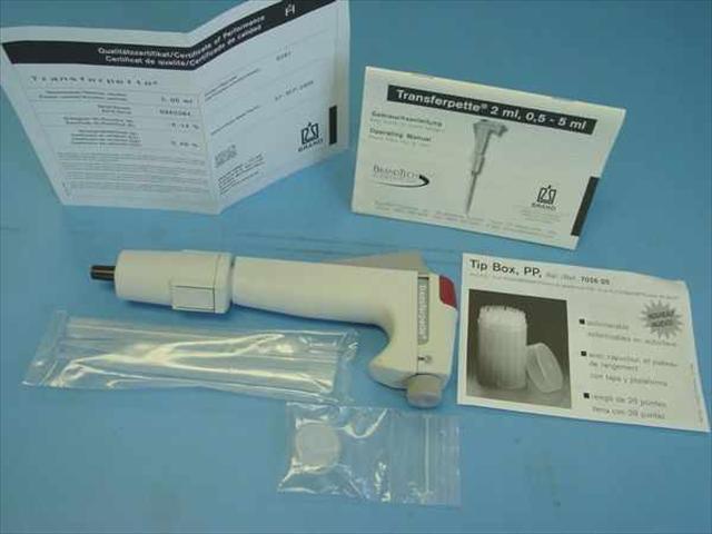 New brandtech scientific transferpette 0.5-5ML pipette 