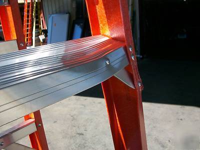New ladder ~ werner 10' fiberglass model PT7410-4C - 