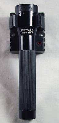 Streamlight stinger xt flashlight & 75100 charger n/r