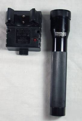 Streamlight stinger xt flashlight & 75100 charger n/r