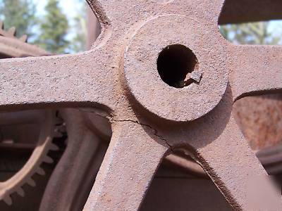 Ear corn slicer crusher chopper - iron hit miss sheller