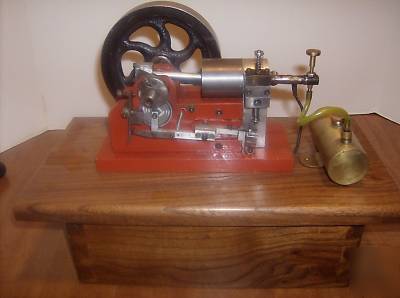 Maverick - hit & miss model engine designed by duclos 