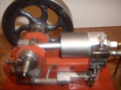 Maverick - hit & miss model engine designed by duclos 