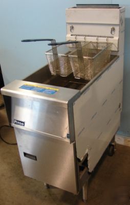 New pitco single well deep fryer, ng