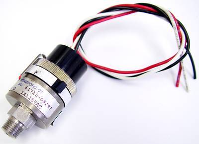 Omega pressure switch model no. psw-521 