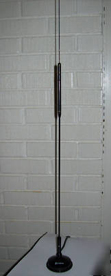 Realistic trc-482 weather cb radio and cobra antenna