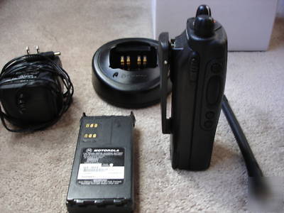 Motorola HT1250 vhf portable radio ht 1250 2 way 128 ch