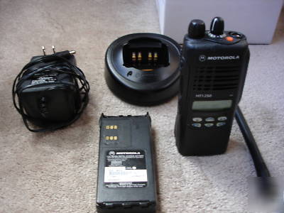 Motorola HT1250 vhf portable radio ht 1250 2 way 128 ch