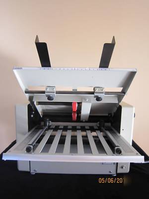 Martin yale 959 folding machine in excellent condition