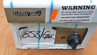 Pristine good quality lincat three-pan dry bain marie