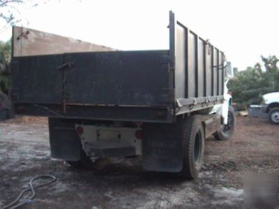 1982 gmc C30 dump truck