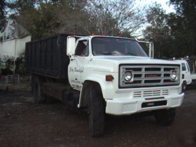 1982 gmc C30 dump truck