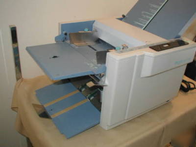 Duplo df-520N automatic paper folder folding machine