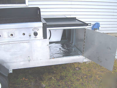 8X4 foot trailer with 8 burner grill 