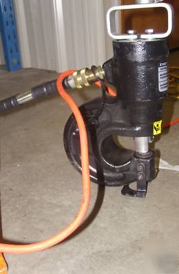 T&b hydraulic pump 13600 10K psi w/ enerpac sp-35 punch