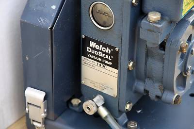 Welch 1400 duo-seal two-stage rotary vane vacuum pump