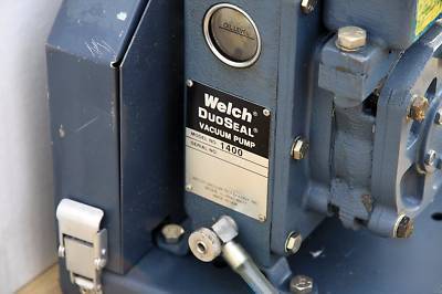 Welch 1400 duo-seal two-stage rotary vane vacuum pump