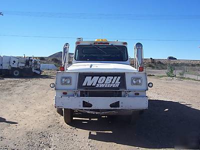 Athey mobil sweeper M8 2TE4 **refurbished**