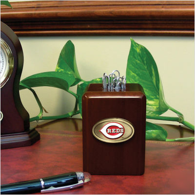 The memory company cincinnati reds paper clip holder