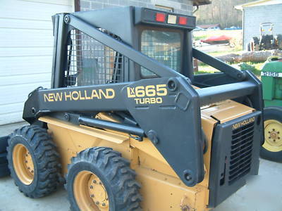 New holland LX665 turbo skid steer loader, excellent