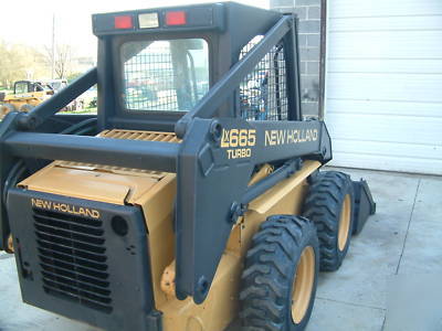 New holland LX665 turbo skid steer loader, excellent