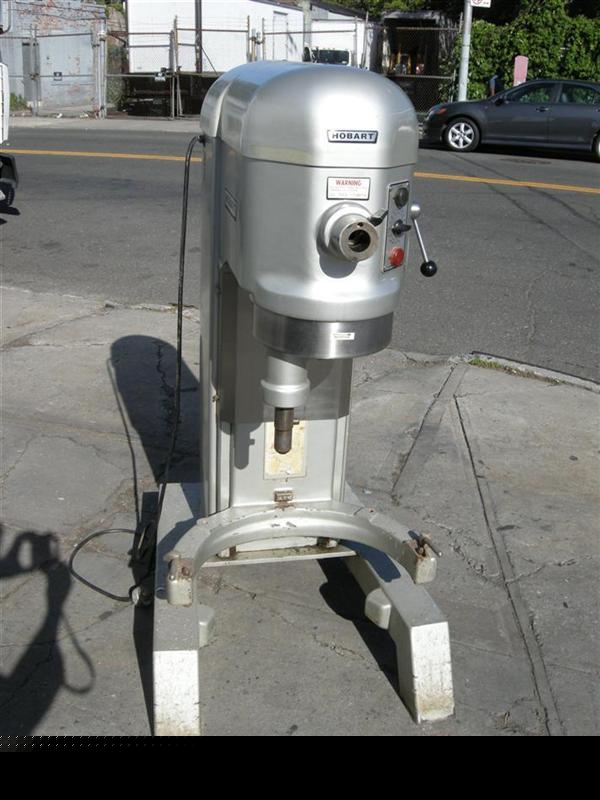 Hobart 60 qt mixer model H600T very good condition