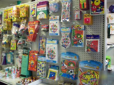 Wholsale lot of dollar store items, over 4000 pieces