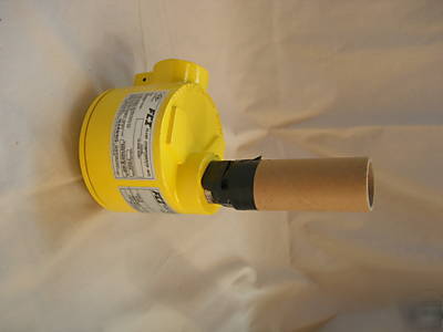New fluid components intl. 12-64B basic flow switch 