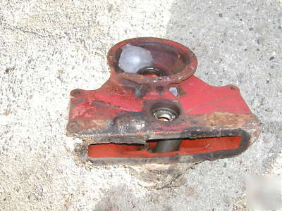 Farmall a sa tractor original rear axle drop houseing