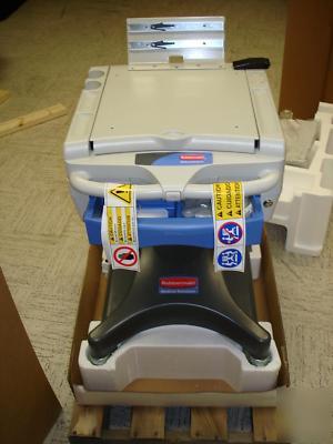 New rubbermaid mobile laptop medical cart: brand 