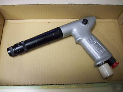 Pneumatic reversible torque control pistol screwdriver 