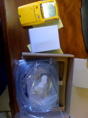 New gas alert max xt brand in original box 4 gas meter