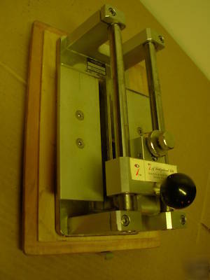 A walter ag schlieren swiss flexural testing apparatus