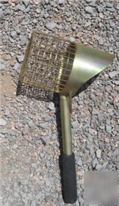 Sand beach scoop for metal detector treasures