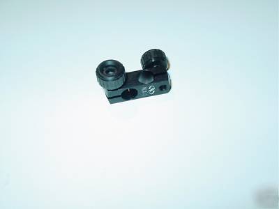 New port mca-1 right-angle post clamp,